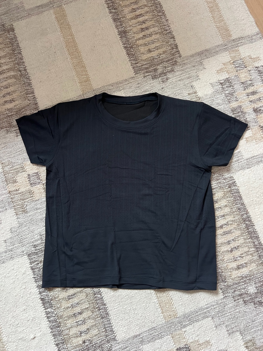 Women’s Lululemon Black Performance Tee